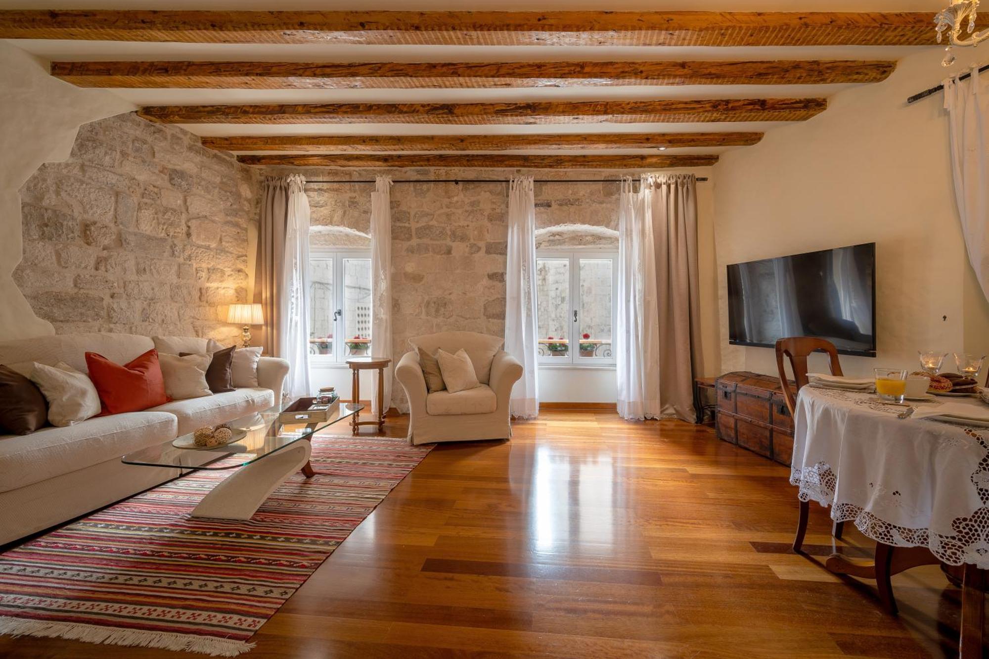 Stone Pearl Heritage Luxury Suite Сплит Екстериор снимка